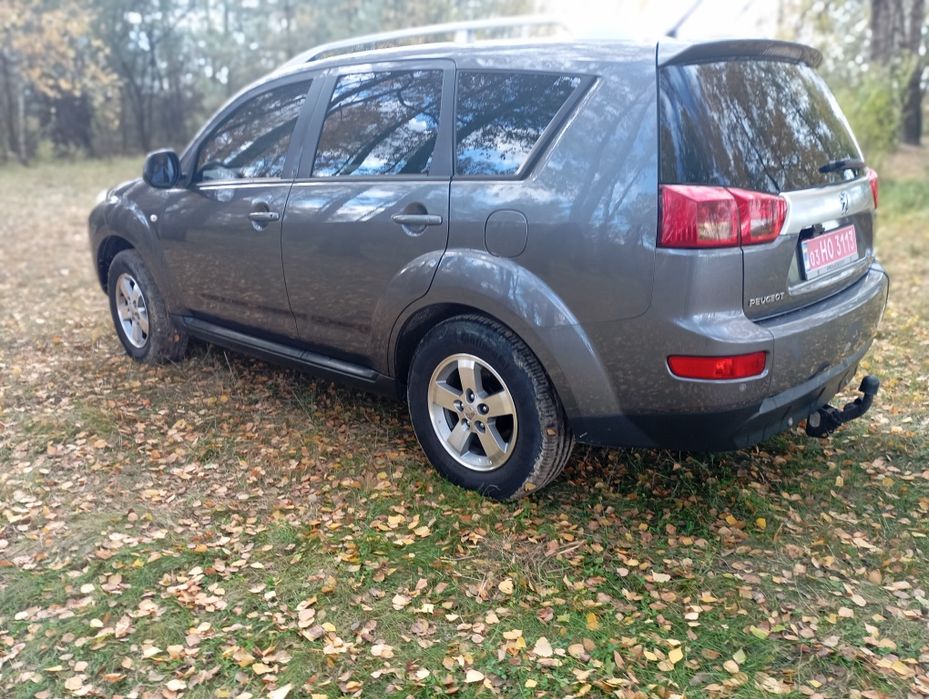 Peugeot 4007 2011 року