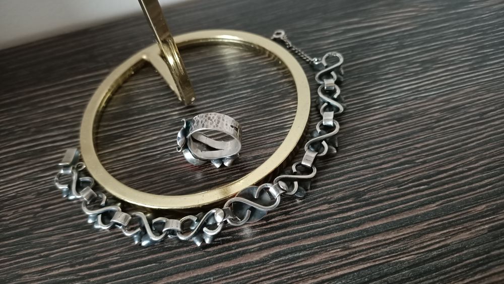 Kwiaty Jabłoni z Koralem Naturalnym