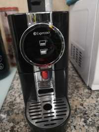 Maquina de cafe continente compatível com cápsulas nespresso.