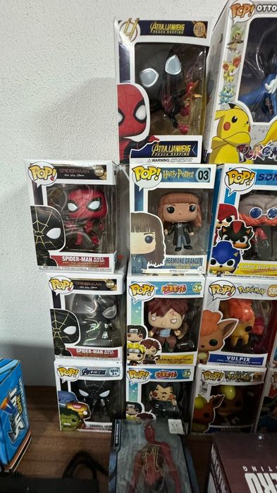 Pops de varios personagens