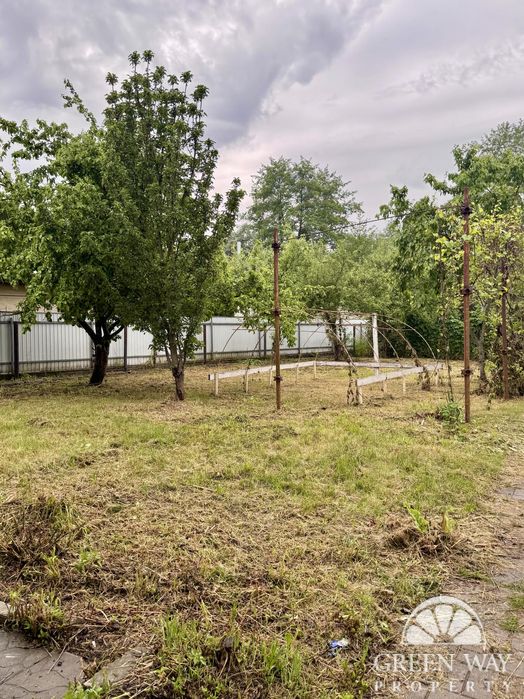 Будинок біля озера| Віта-Литовська, Голосіївський район