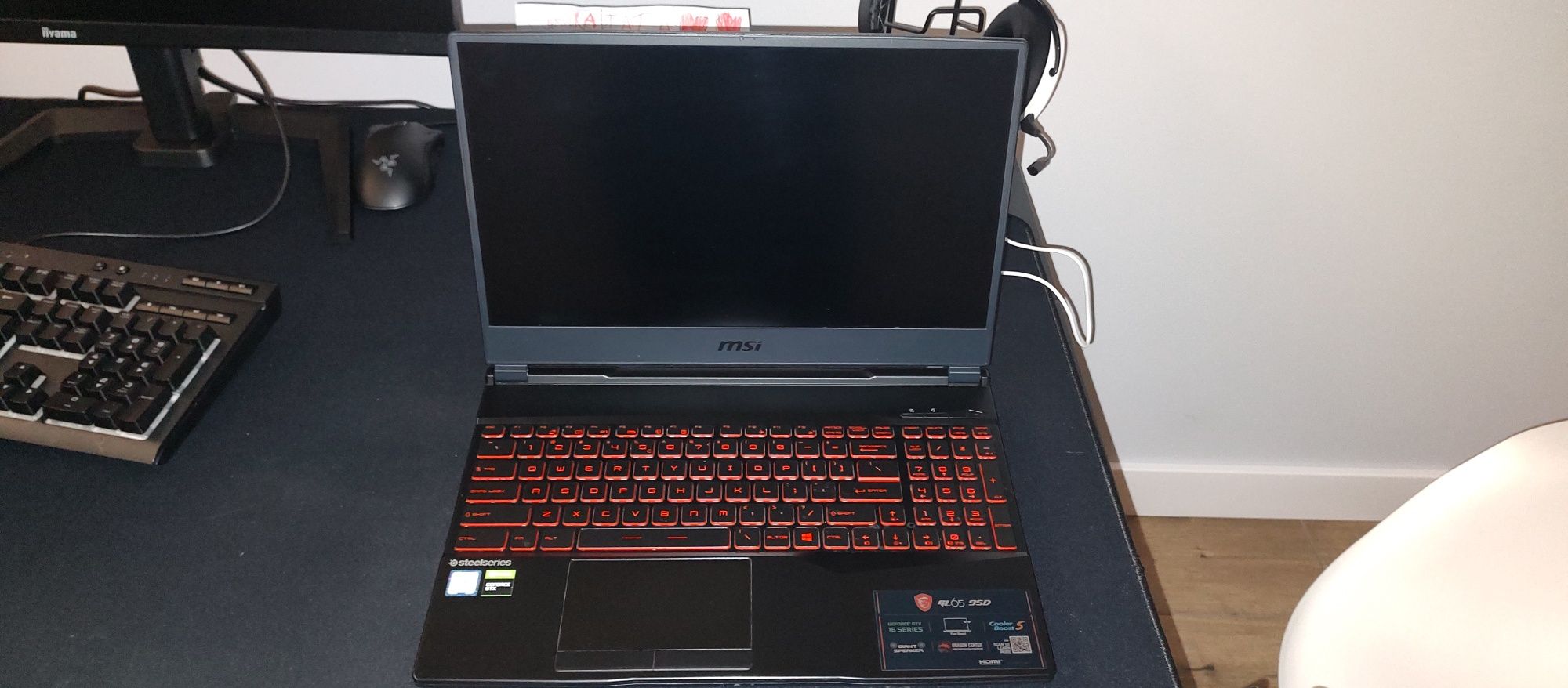 Laptop MSI GL65 95SD
