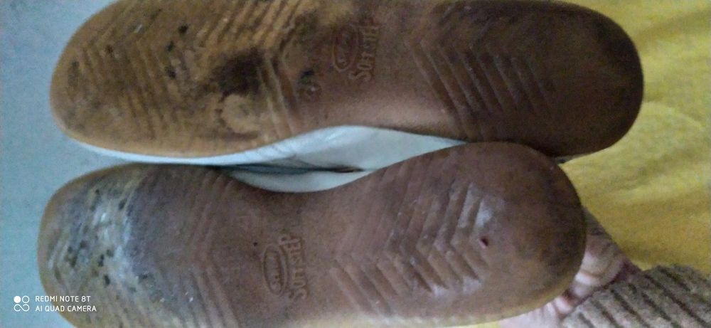 Klapki skórzane Schol 41  10 zł do prac gospodarczych