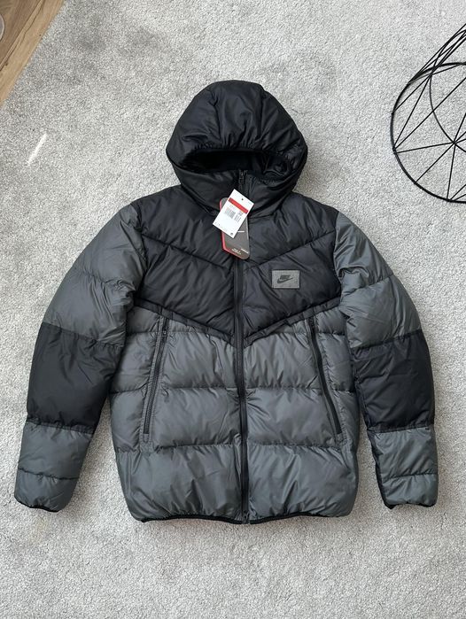 Куртка Nike пуховик