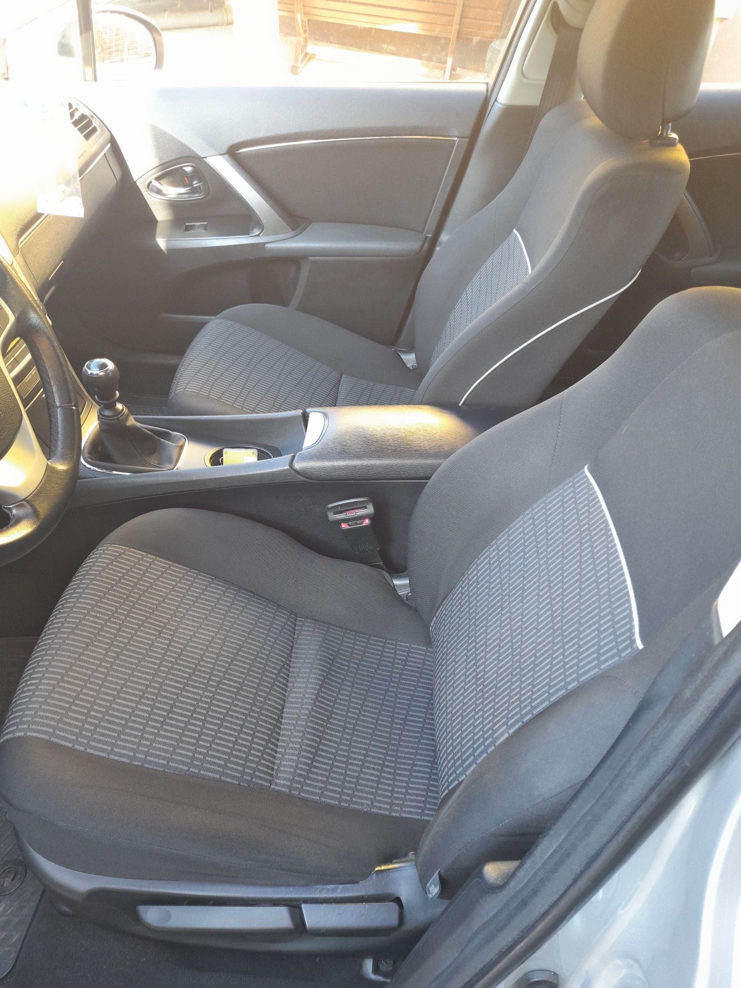 Toyota Avensis 1.8 147 km