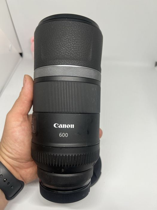 Обʼєктив обьктив Canon RF 600mm f/11 IS STM