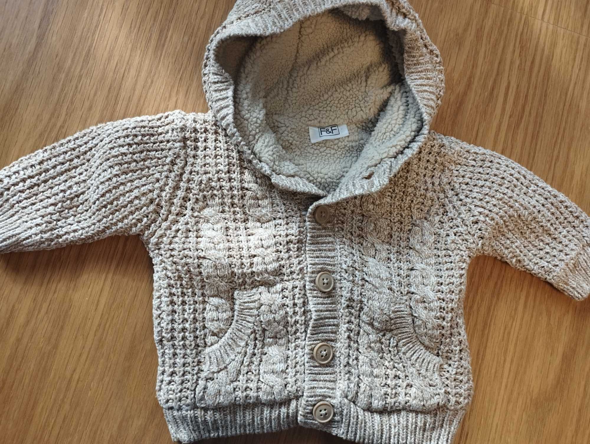 Sweterek / sweter ocieplany misiem F&F rozmiar 56