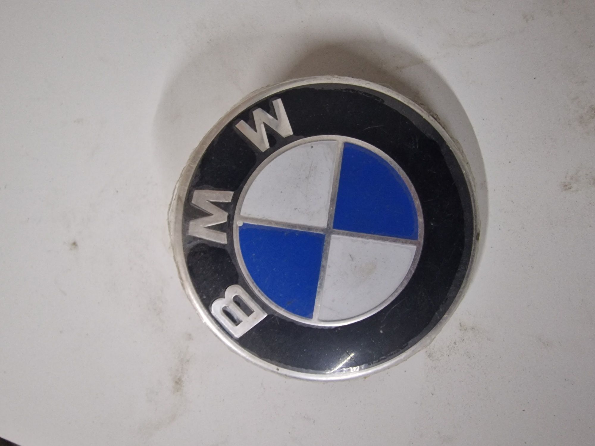 Kratka zaślepka  grill bmw e46 emblemat BMW