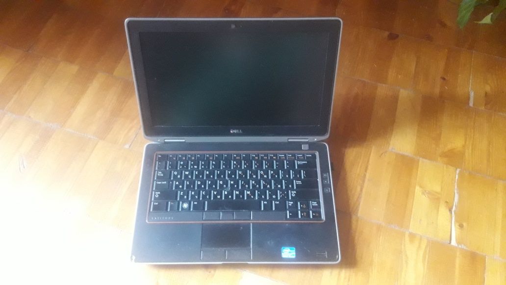 Ноутбук Dell Latitude E6320 intel core i5 2.6 Ghz 8Gb ram 320 Gb hdd