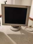 Monitores LCD de 15'' e 17''