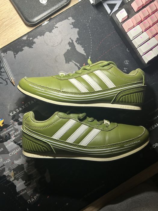 Кросівки Adidas жіночі