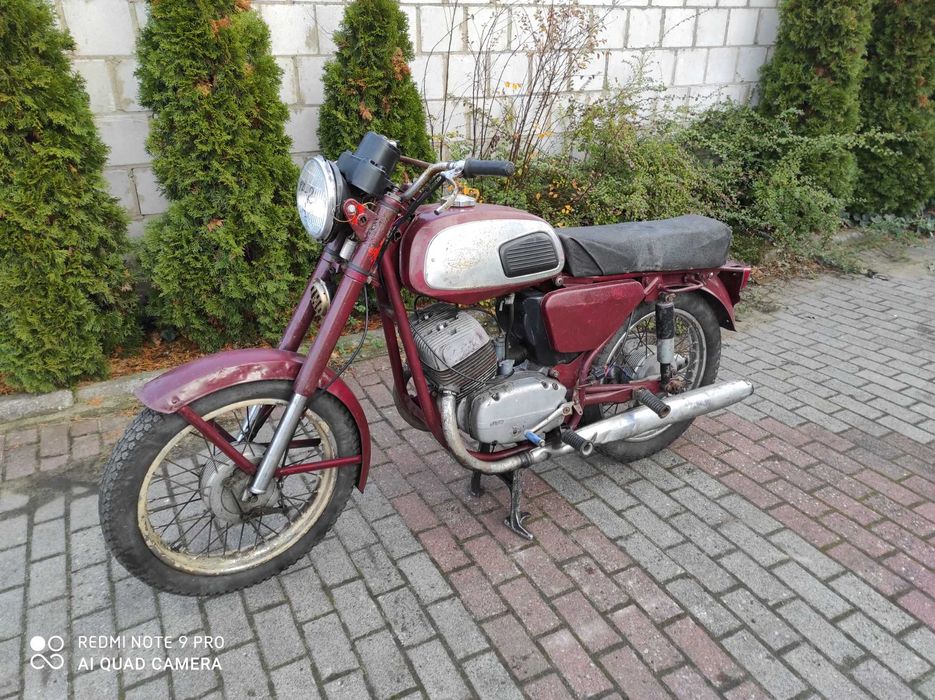 Jawa 350 model 634 nie 638 Kivacka Panelka Perak 559 360