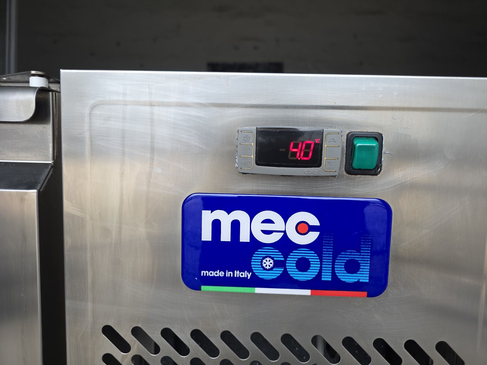 Lodowka gastronomiczna podblatowa wloskiej firmy Mec Cold