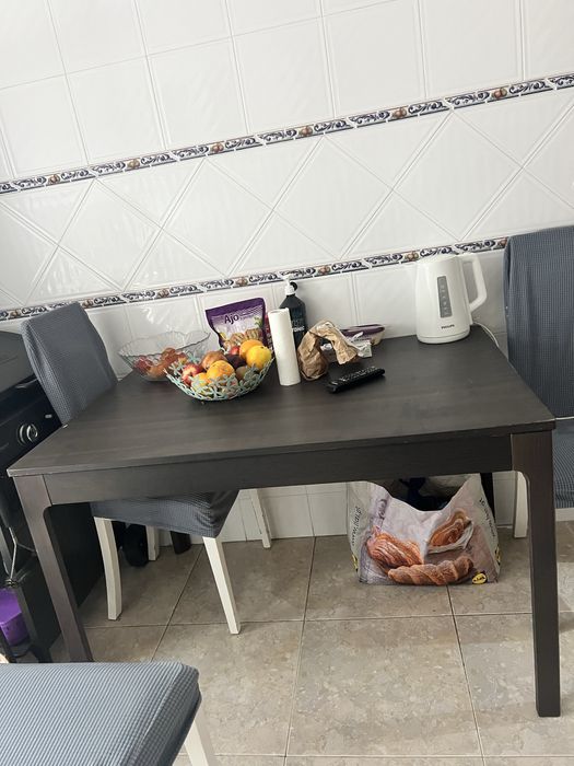 mesa de jantar/cozinha madeira castanha