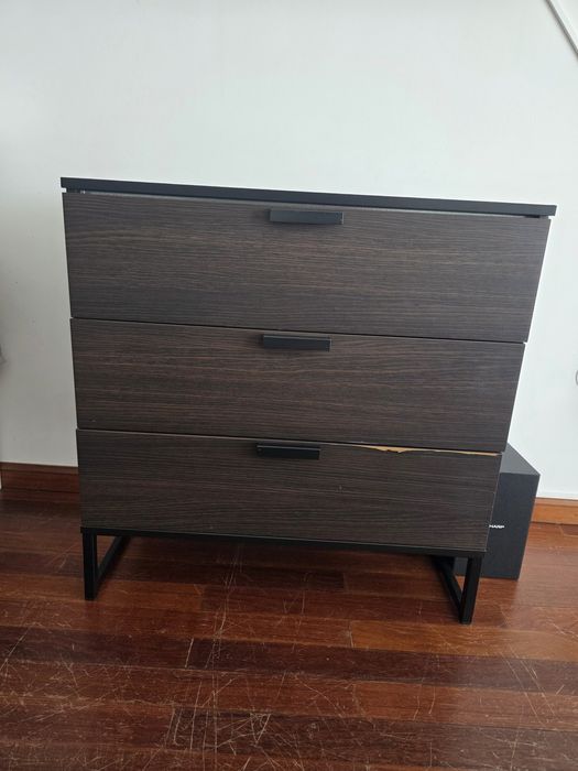 Cama de casal mobília