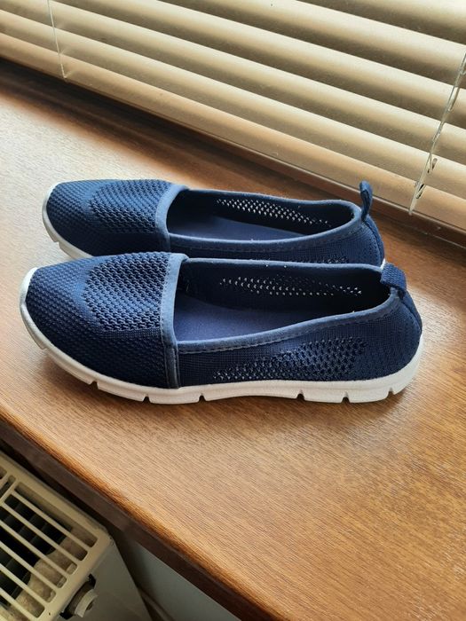 Продам дитяче взуття 33р