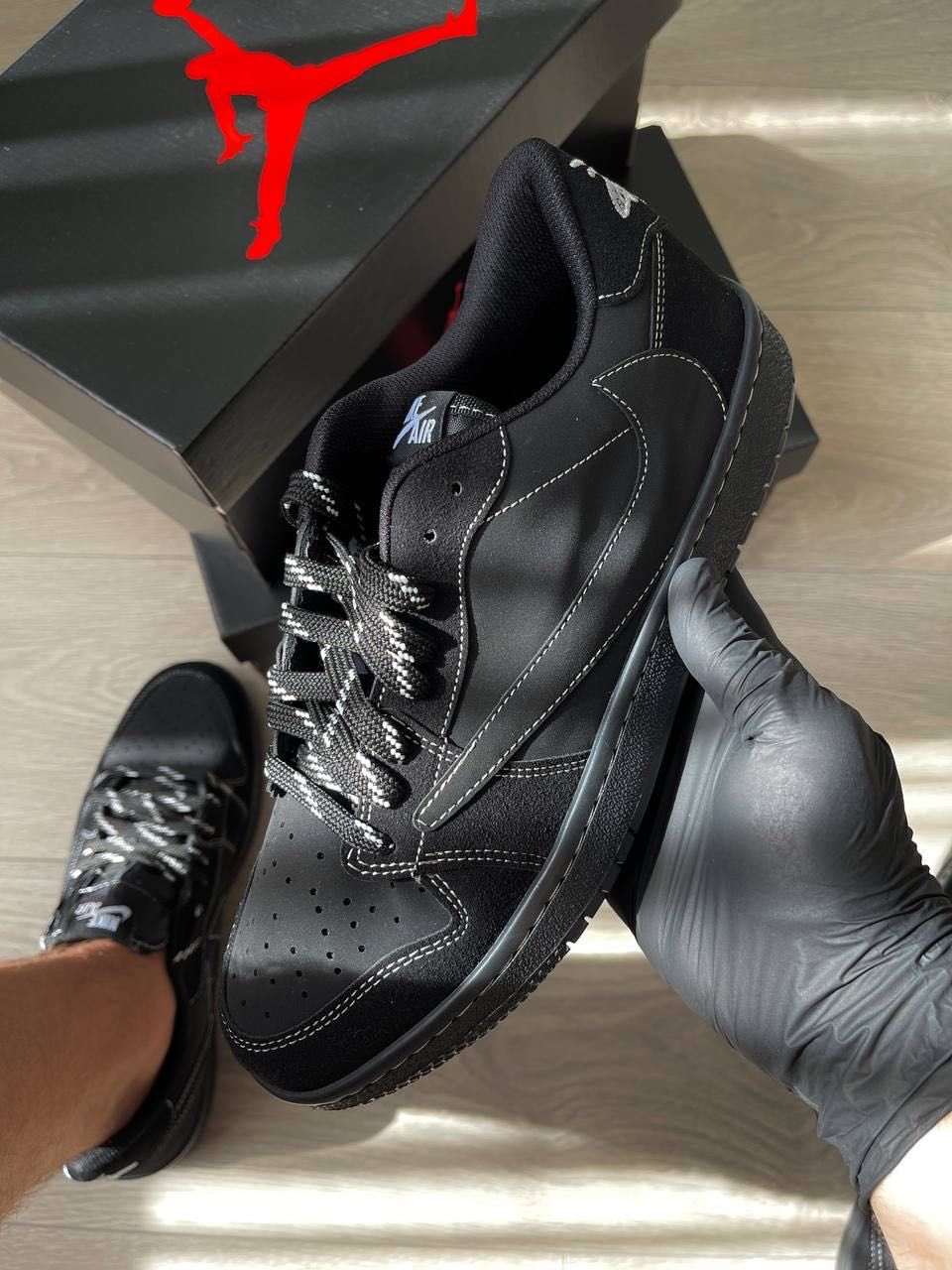 Nike Air Jordan 1 Retro Low x Travis
Scott OG "Black Phantom"