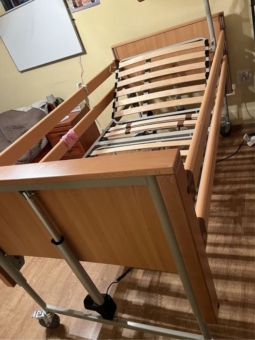 Łóżko rehabilitacyjne medyczne sterowane na pilota transport montaz