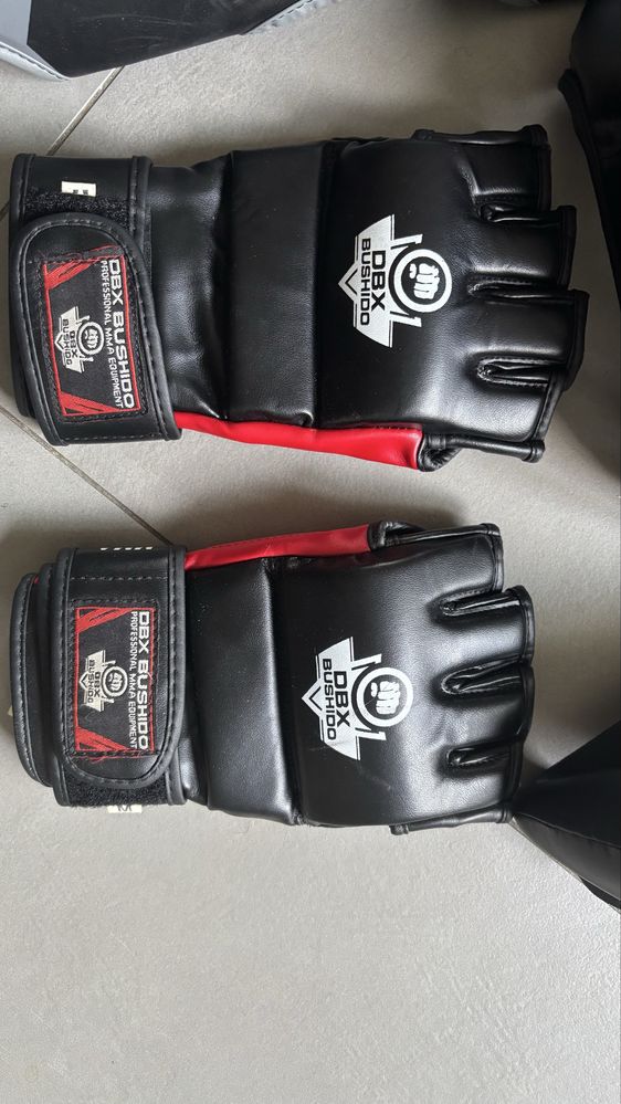 Rekawice/piąstki MMA DBX Bushido