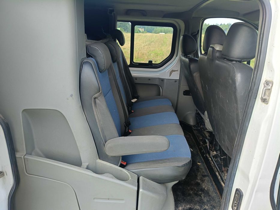 Renault Trafic 2012 rok Holenderka klima 2.0 dCi 115 koni 6 cio os