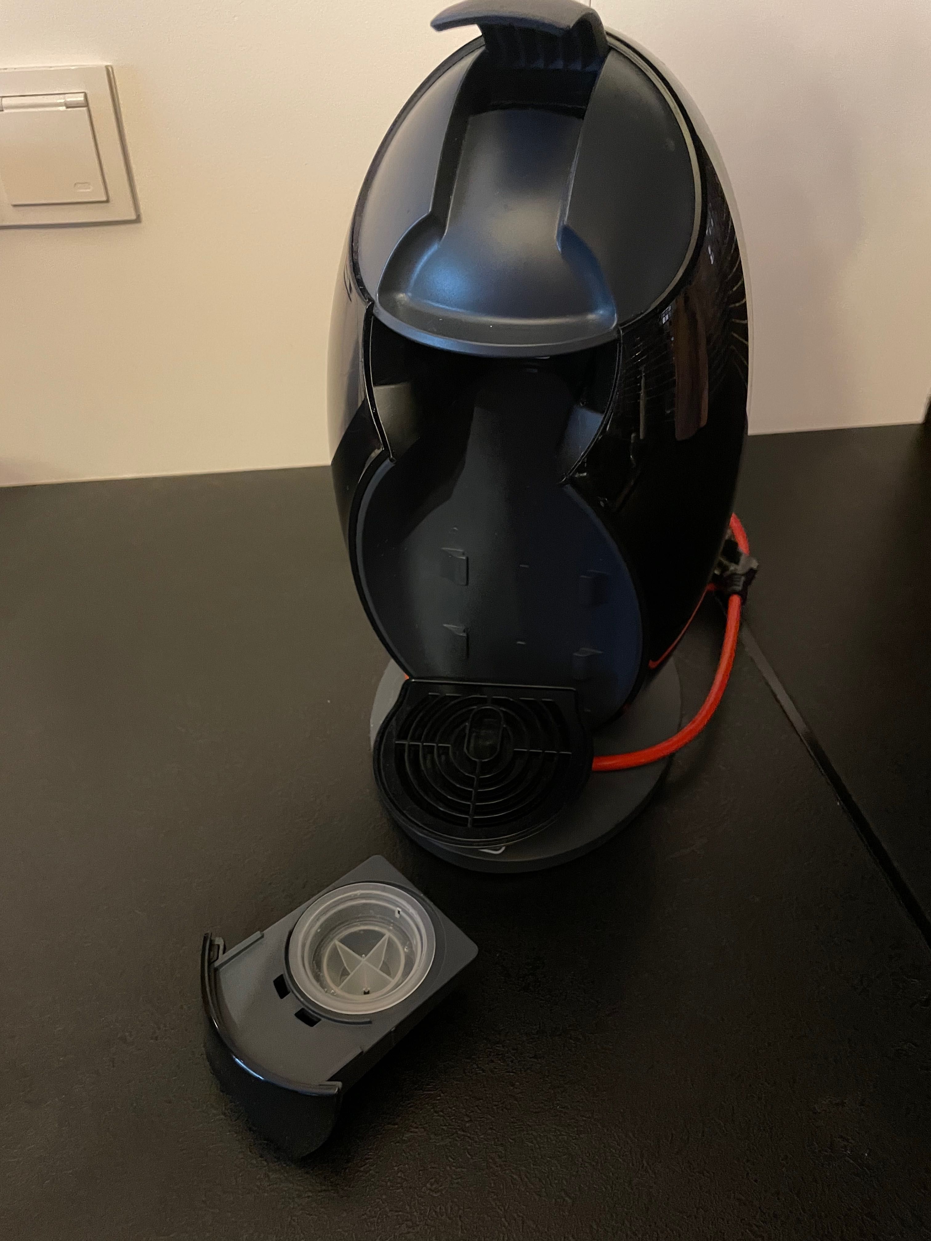 Ekspres kapsułkowy Delonghi Nescafé Dolce gusto  EKSPRES DO KAWY