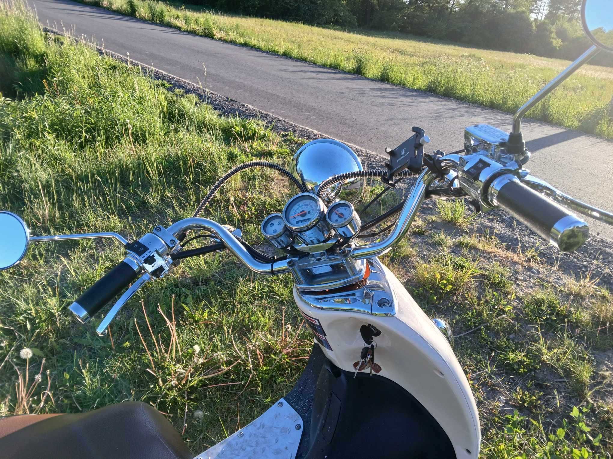 Skuter Znen retro 125 ccm