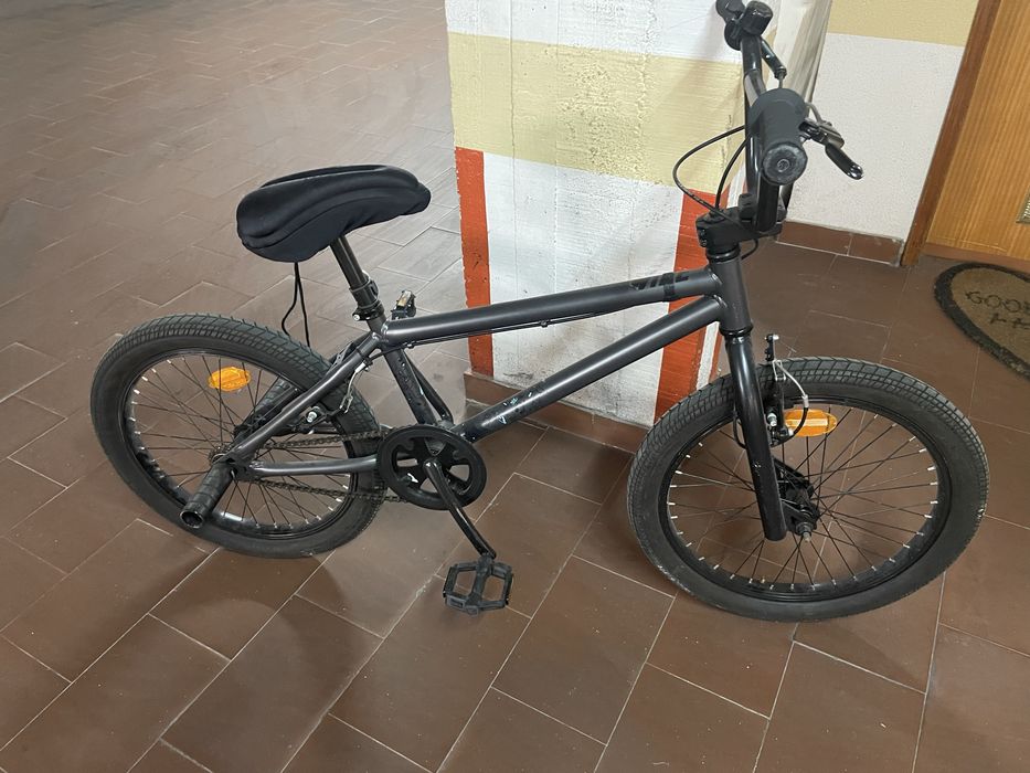 Bicicleta BMX em bom estado