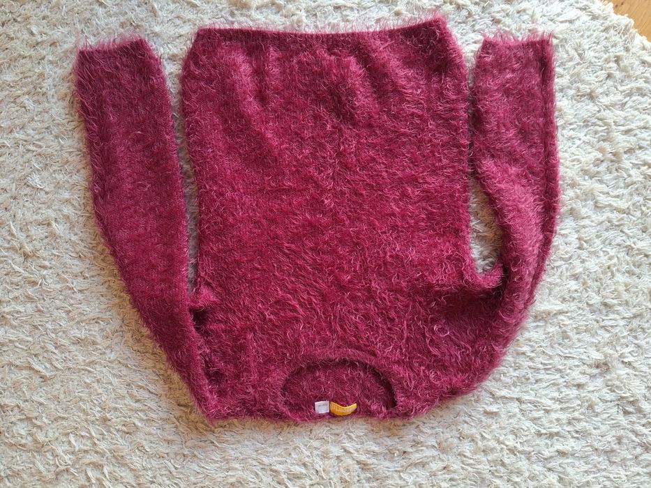 Sweter włochaty 134 140