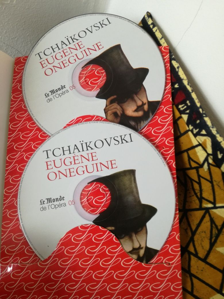 Livro ilustrado com dois cds de Tchaikovsky - Eugene Oneguine