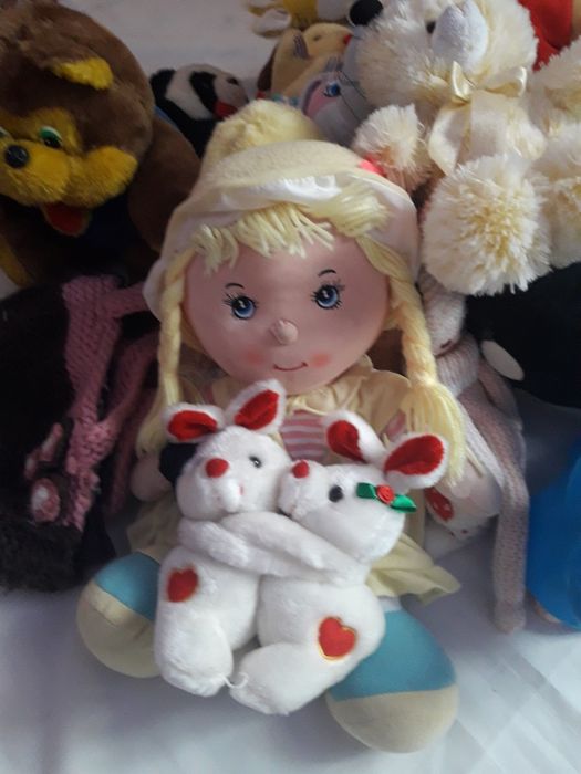 Іграшки дитячі мягкі.