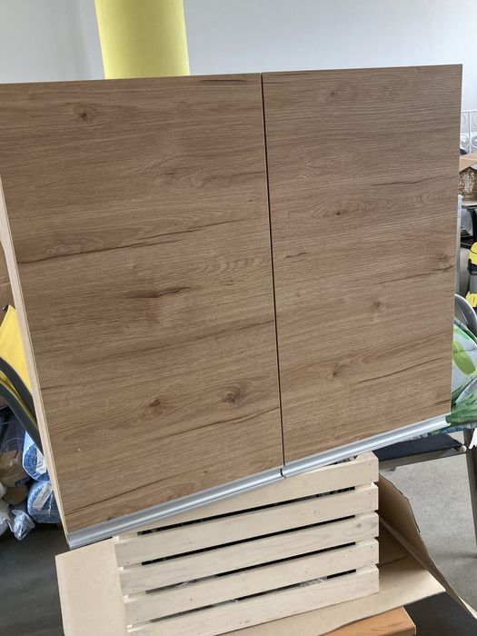 Sprzedam szafkę z ociekaczem na talerze