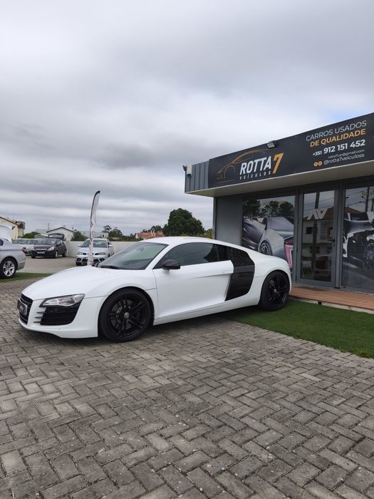 Audi R8 4 2 R tronic 420 cv