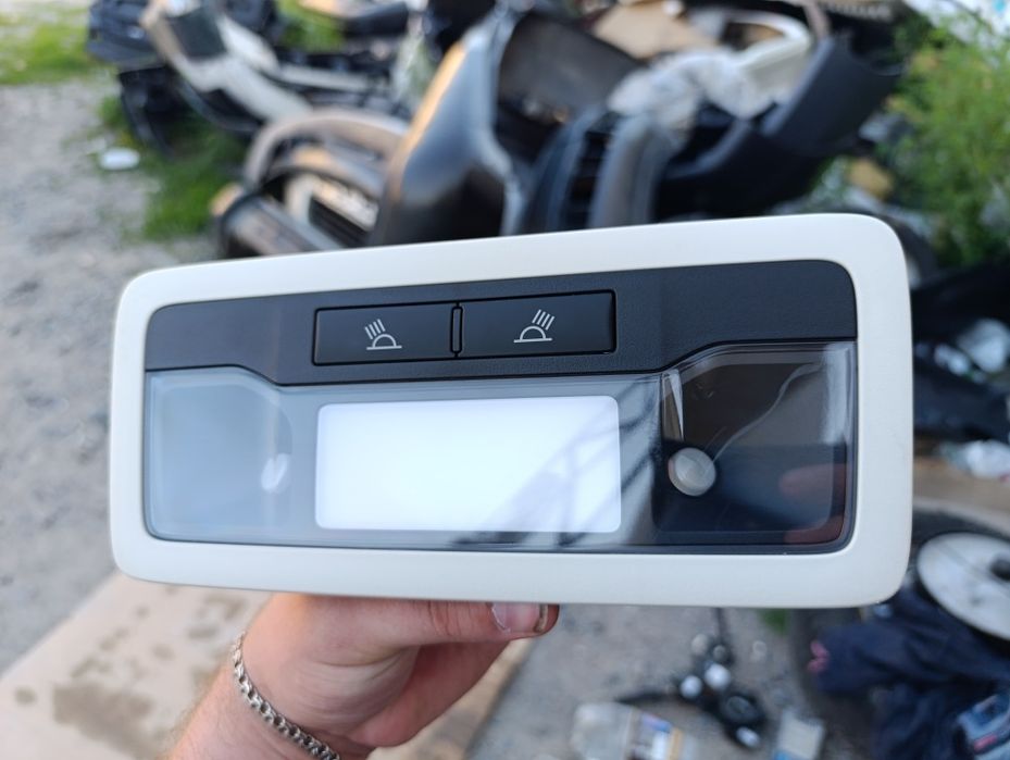 Плафон освещения салона Lexus ES300H 2018-2020 RX350 RX450h 2016-2022