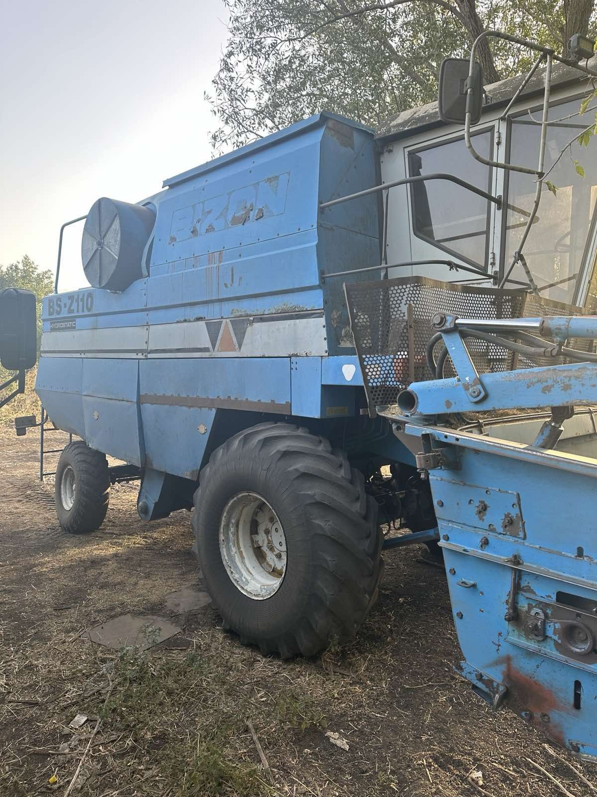 Продам комбайн бизон 110