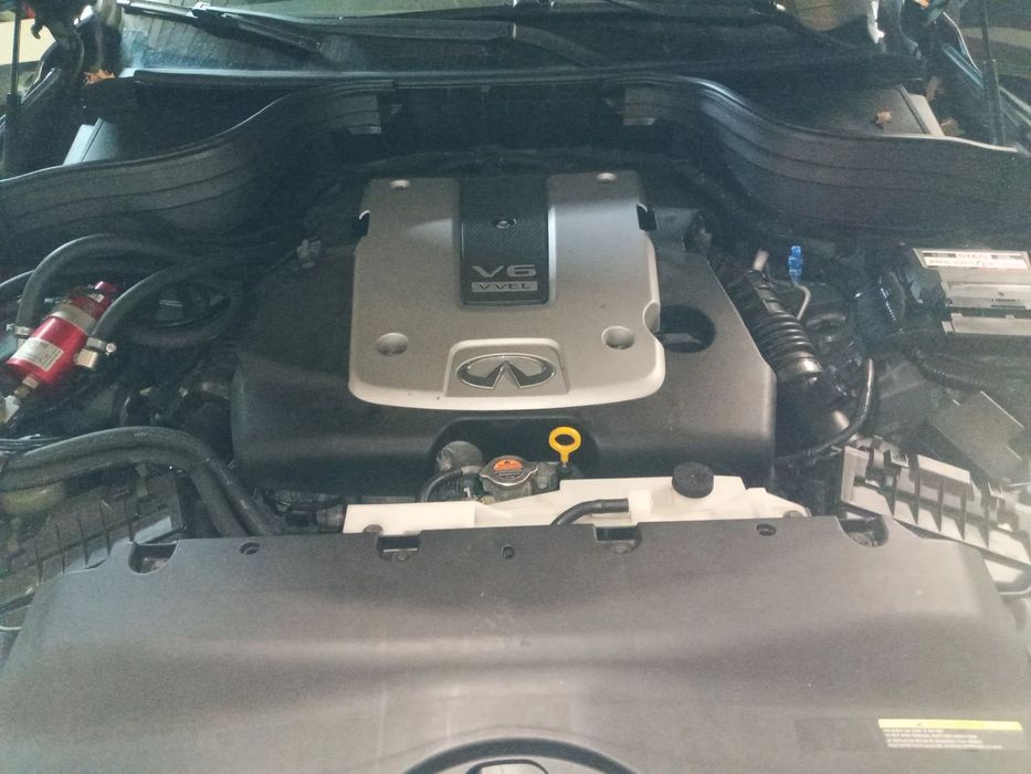 Infiniti QX50 Infinity QX50  3,7 + gaz 2025 zamian na  bus -kamper