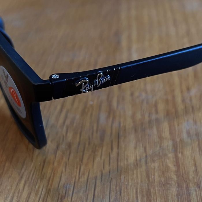 Óculos de Sol Ray-Ban RB4373 Polarized com Recibo