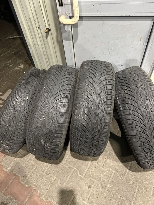 Opony Zimowe 235/65R17 Nokian