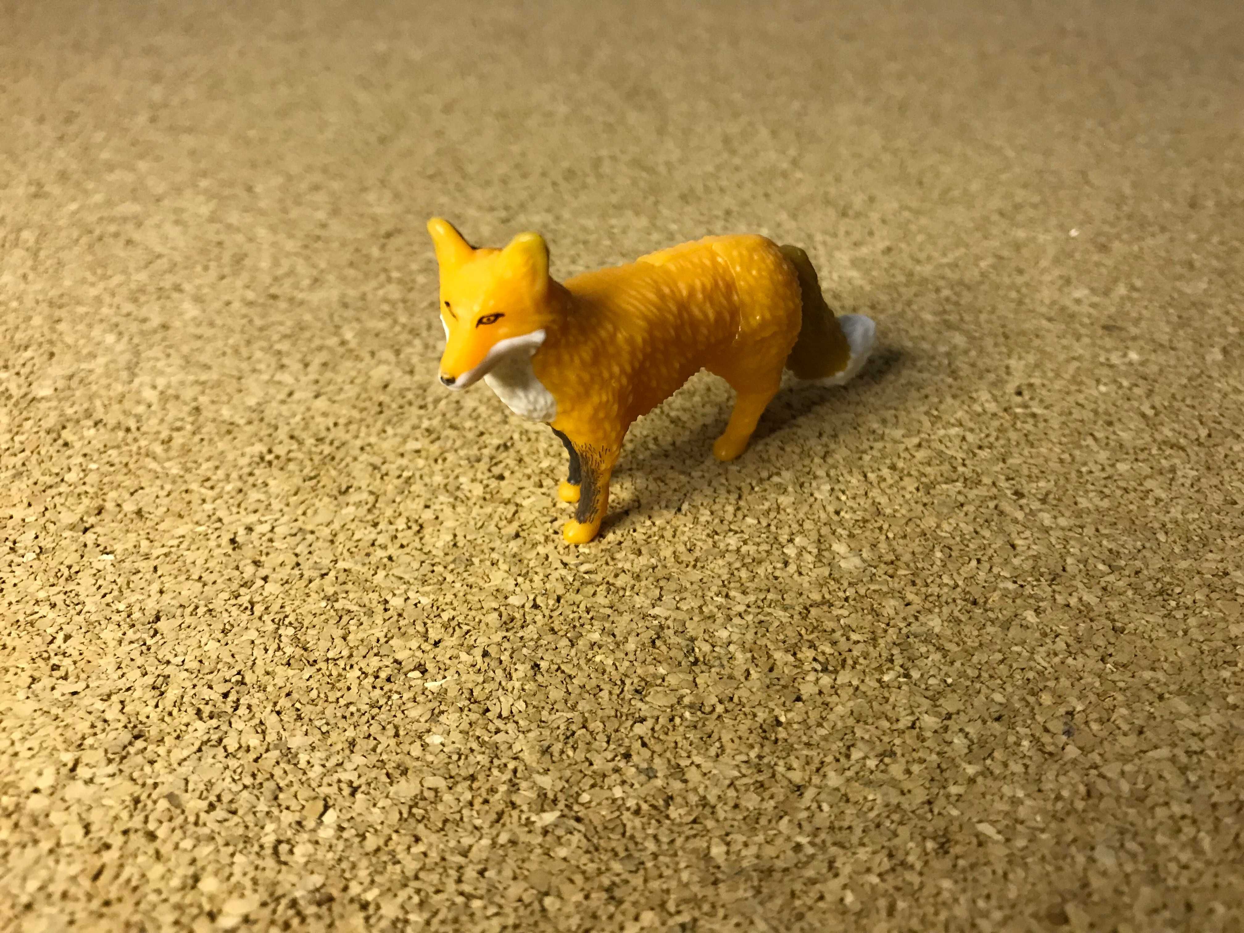 Figurka Kinder Natoons North America Zwierzęta Lis Fox [1]