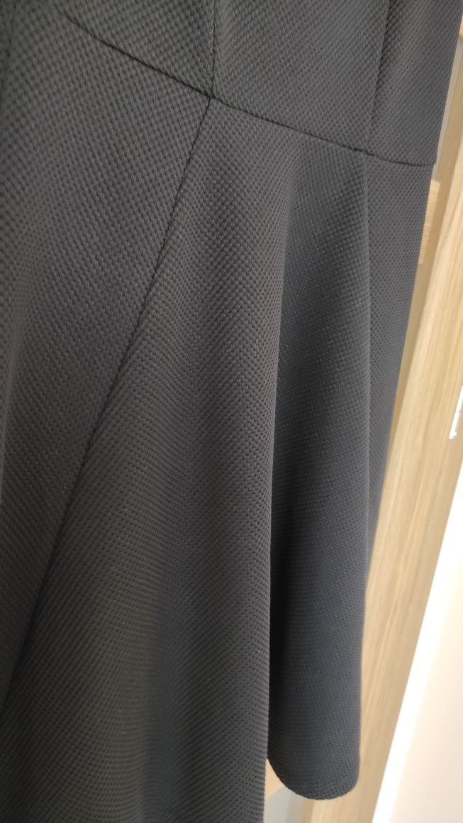 Czarna sukienka z koronką M Dorothy Perkins