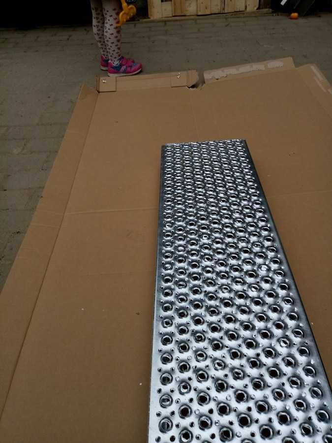 Nowość ! Stopnie metalowe na schody 1200x270 50x2