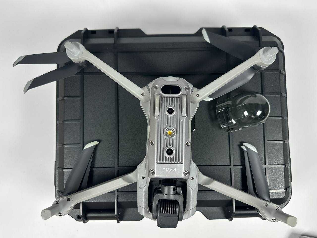 Квадрокоптер DJI mavic Air 2 Fly more combo CP.MA.00000178.01