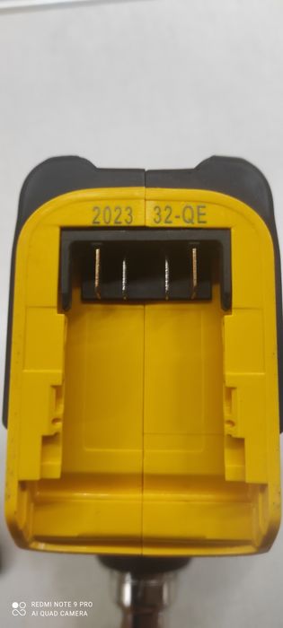 Акумуляторний будівельний фен DEWALT DCE530B 20V