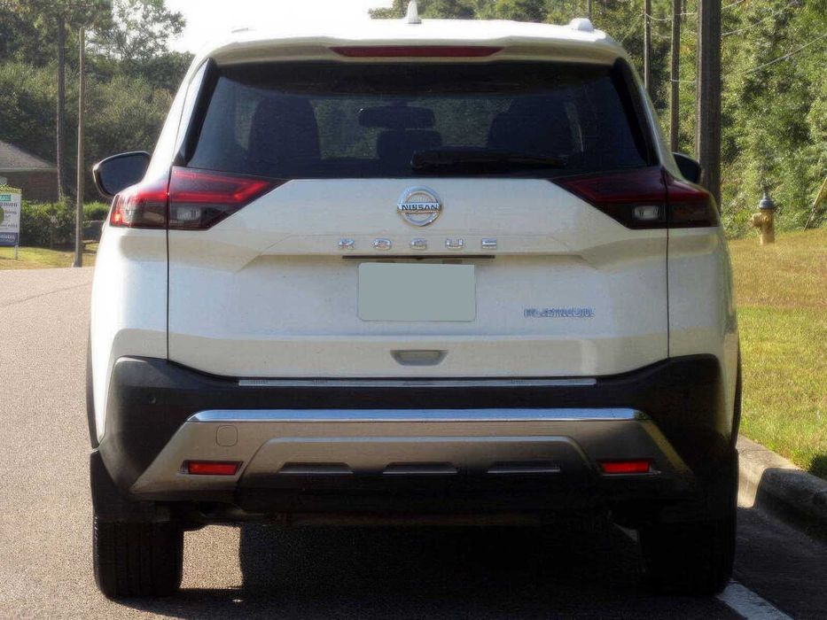 Nissan Rogue Platinum      2021