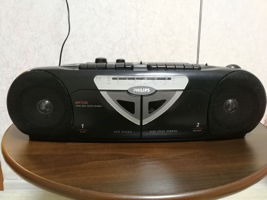Магнітофон Philips AW7250