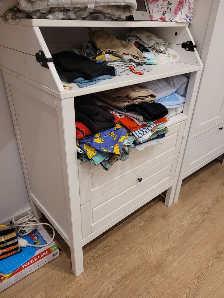 SUNDVIK komoda Ikea z przewijakiem i 2 szufladami
Komoda z przewijakie