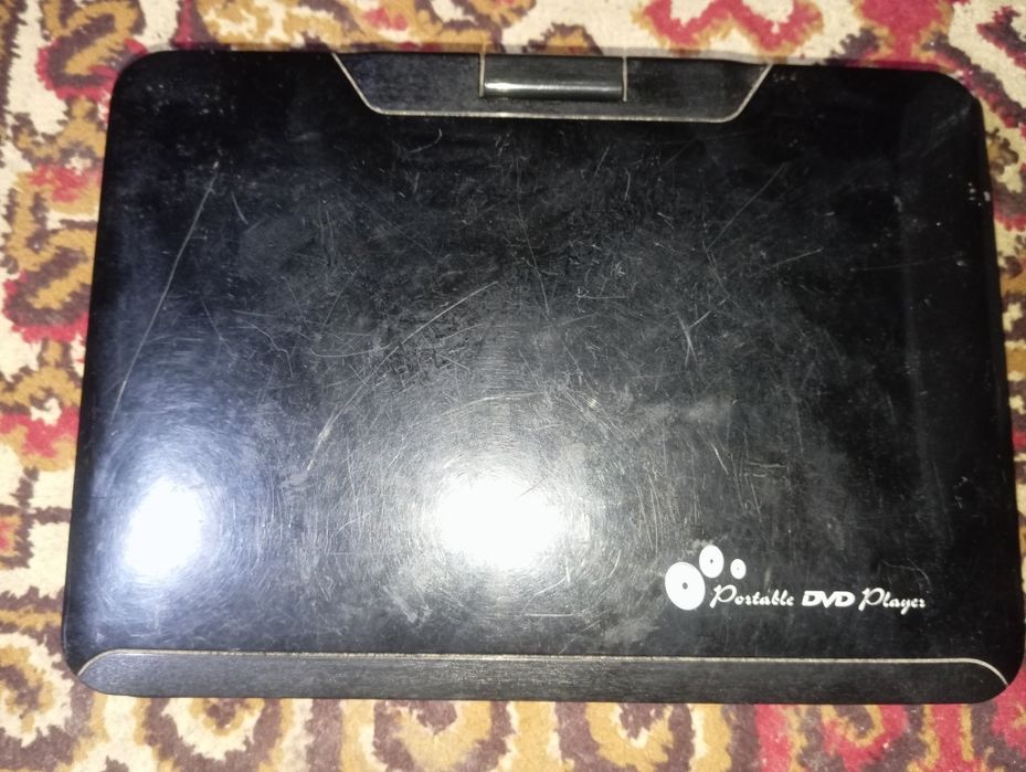 Портативный  dvd плеер samsung L771