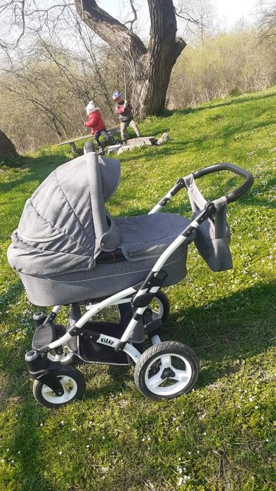 Продам каляску 2в1