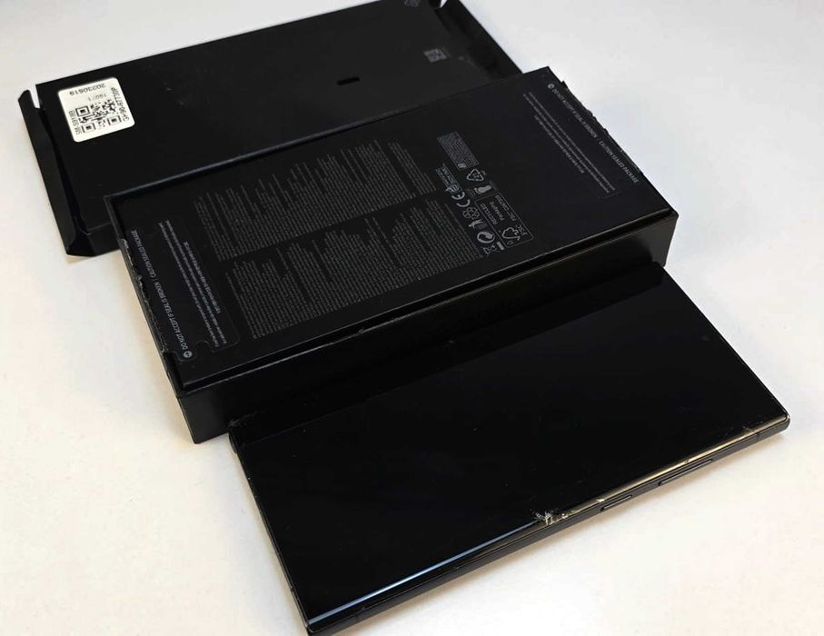 Samsung Galaxy S23 Ultra 5G 12/512 GB Uszkodzony ekran  sprawny