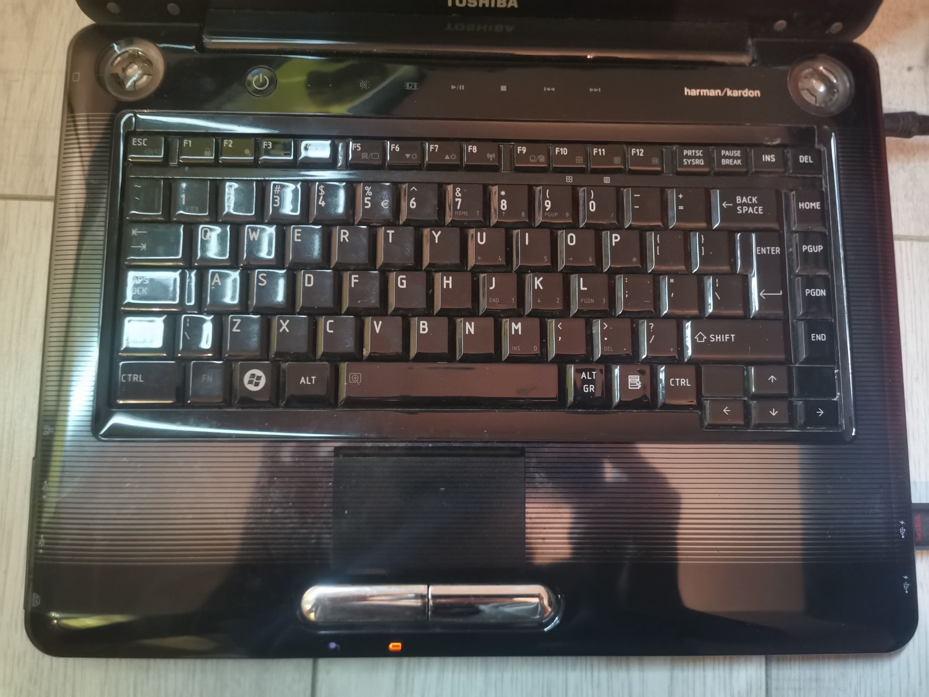 Toshiba SATELLITE  A300