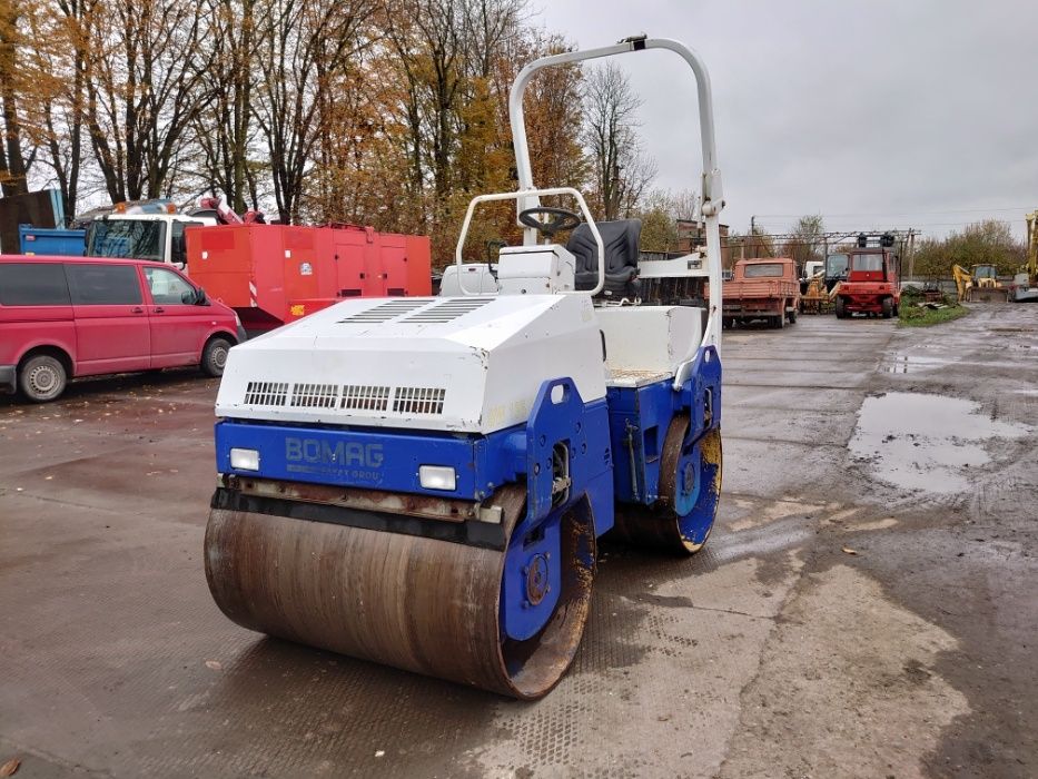 Дорожный каток BOMAG BW 135 AD, вібраційний